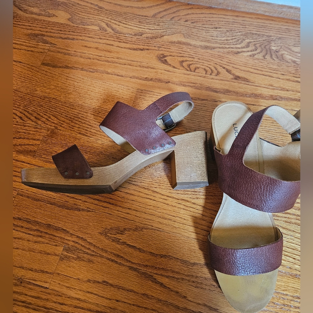 Lucky Brand slingback faux wood heel open toe clog sandals  brown/natural tan